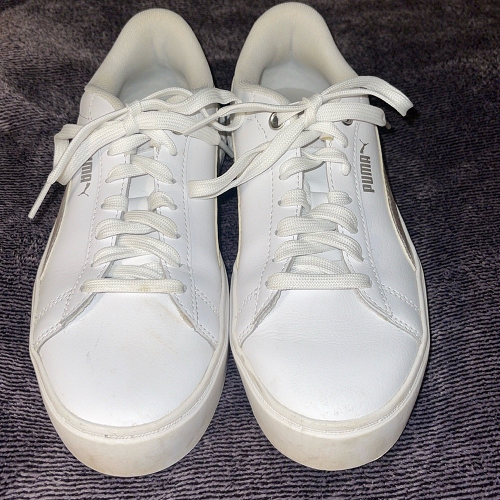 Women’s Puma tennis shoes size 7